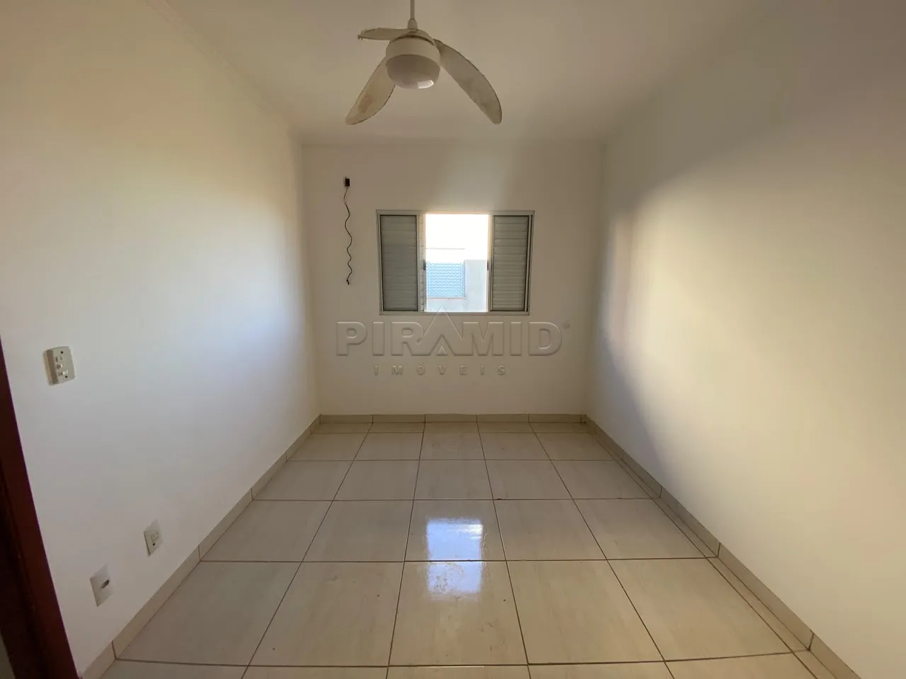 Alugar Apartamento / Padr&atilde;o em Ribeir&atilde;o Preto R$ 850,00 - Foto 19