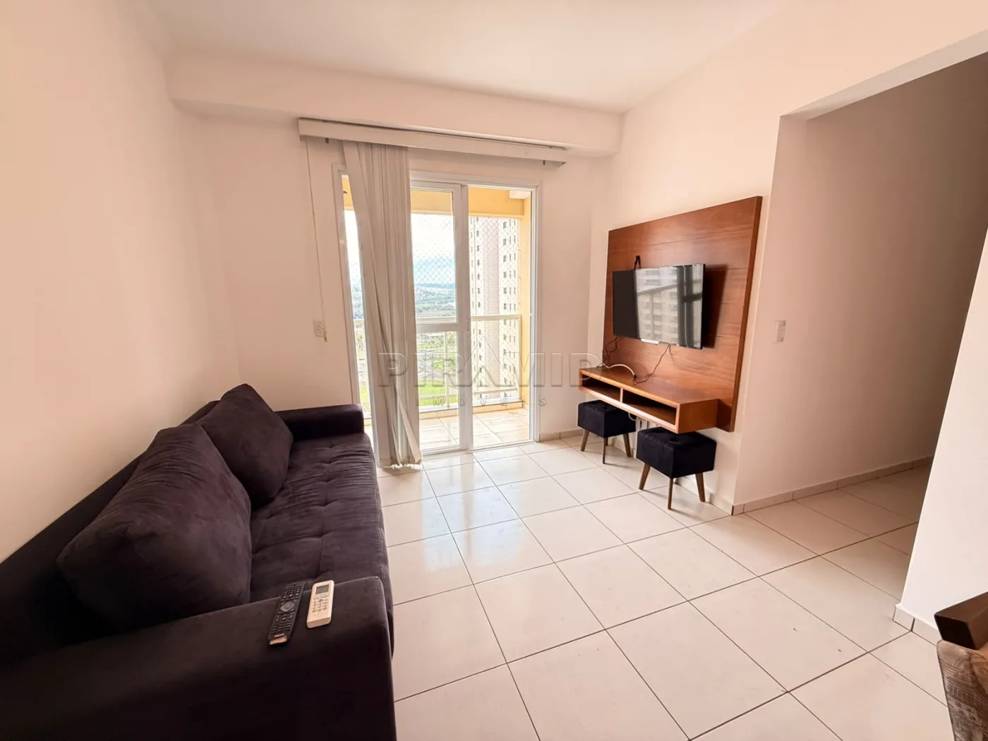 Alugar Apartamento / Padr&atilde;o em Ribeir&atilde;o Preto R$ 2.400,00 - Foto 3