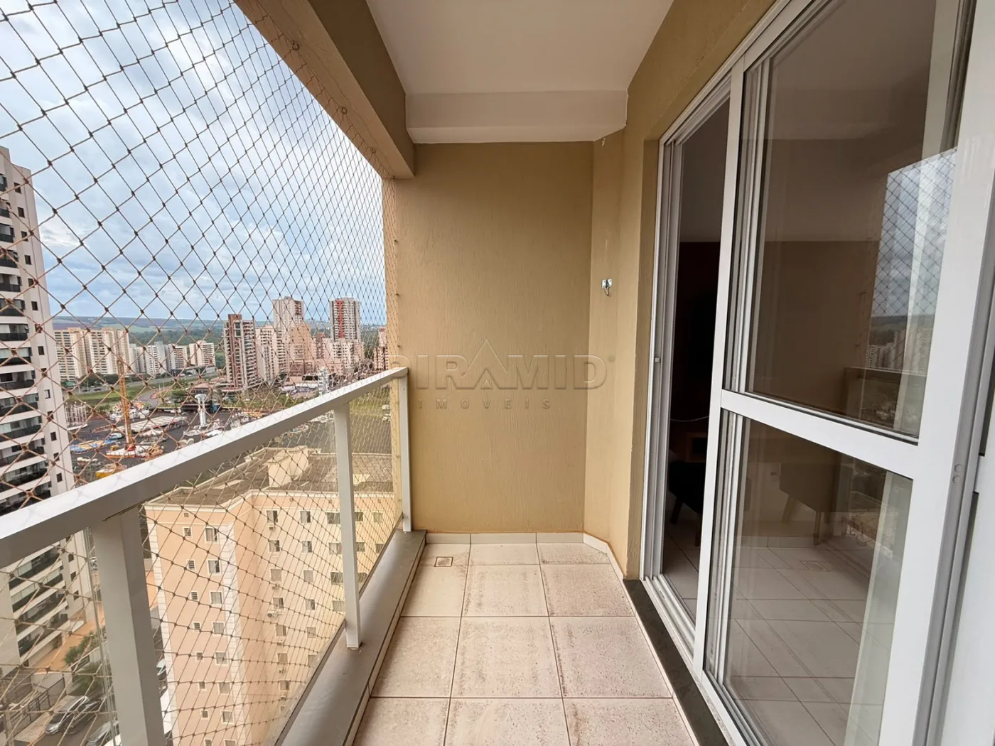 Alugar Apartamento / Padr&atilde;o em Ribeir&atilde;o Preto R$ 2.400,00 - Foto 4