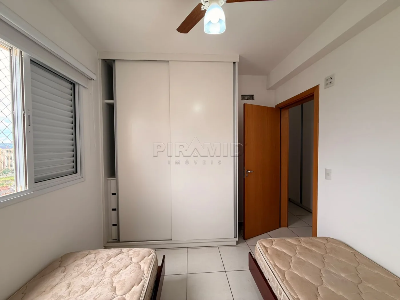 Alugar Apartamento / Padr&atilde;o em Ribeir&atilde;o Preto R$ 2.400,00 - Foto 11