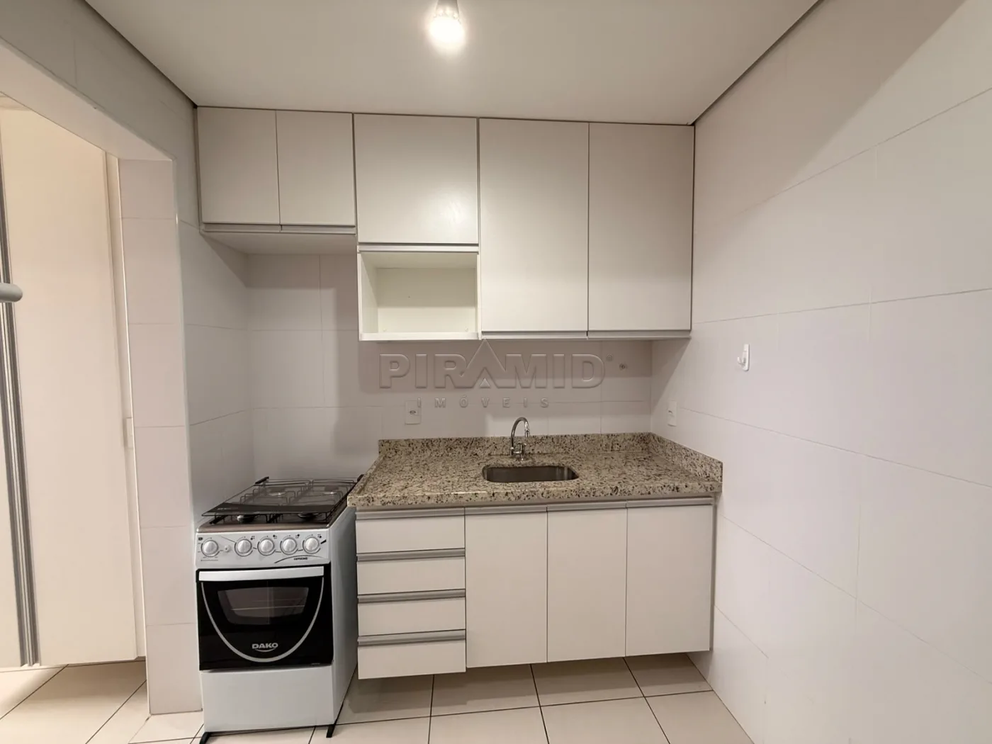 Alugar Apartamento / Padr&atilde;o em Ribeir&atilde;o Preto R$ 2.400,00 - Foto 15