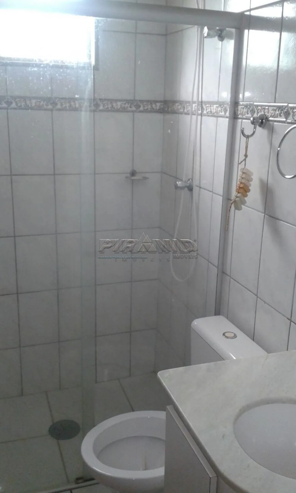 Alugar Casa / Padr&atilde;o em Ribeir&atilde;o Preto R$ 1.200,00 - Foto 12