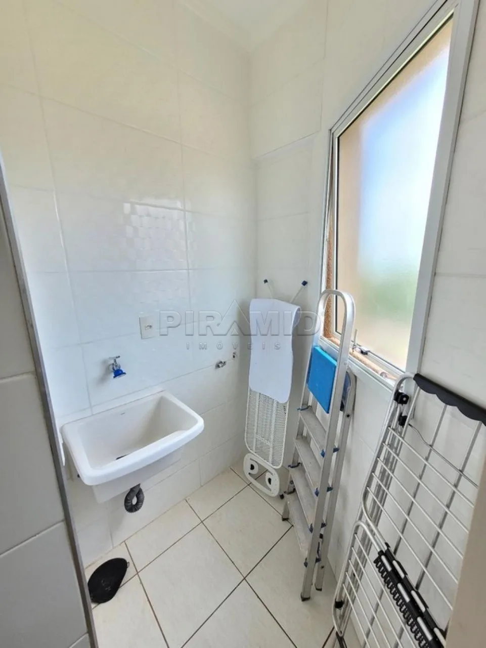 Alugar Apartamento / Padr&atilde;o em Ribeir&atilde;o Preto R$ 1.600,00 - Foto 13