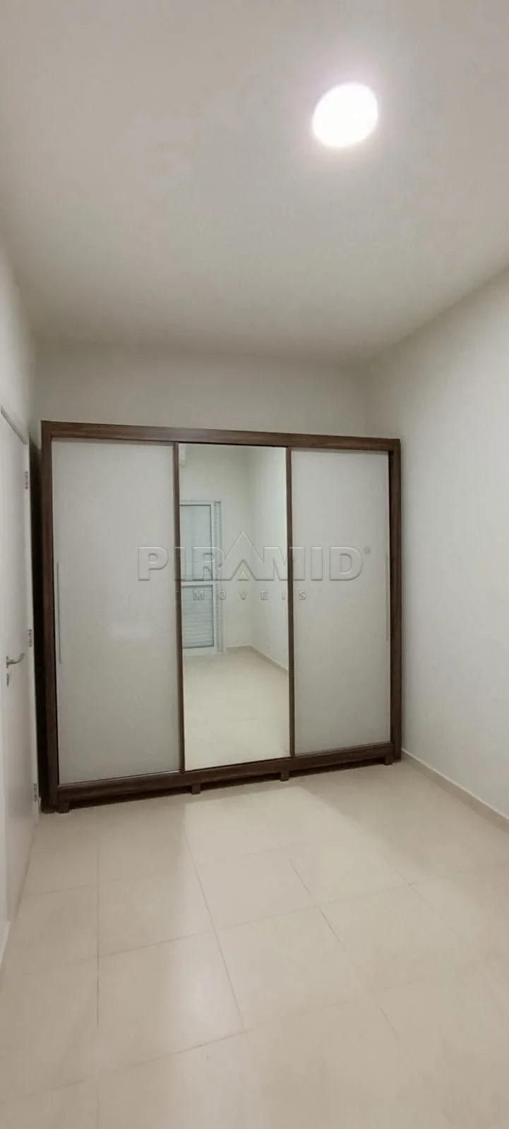 Alugar Apartamento / Padr&atilde;o em Ribeir&atilde;o Preto R$ 1.800,00 - Foto 6