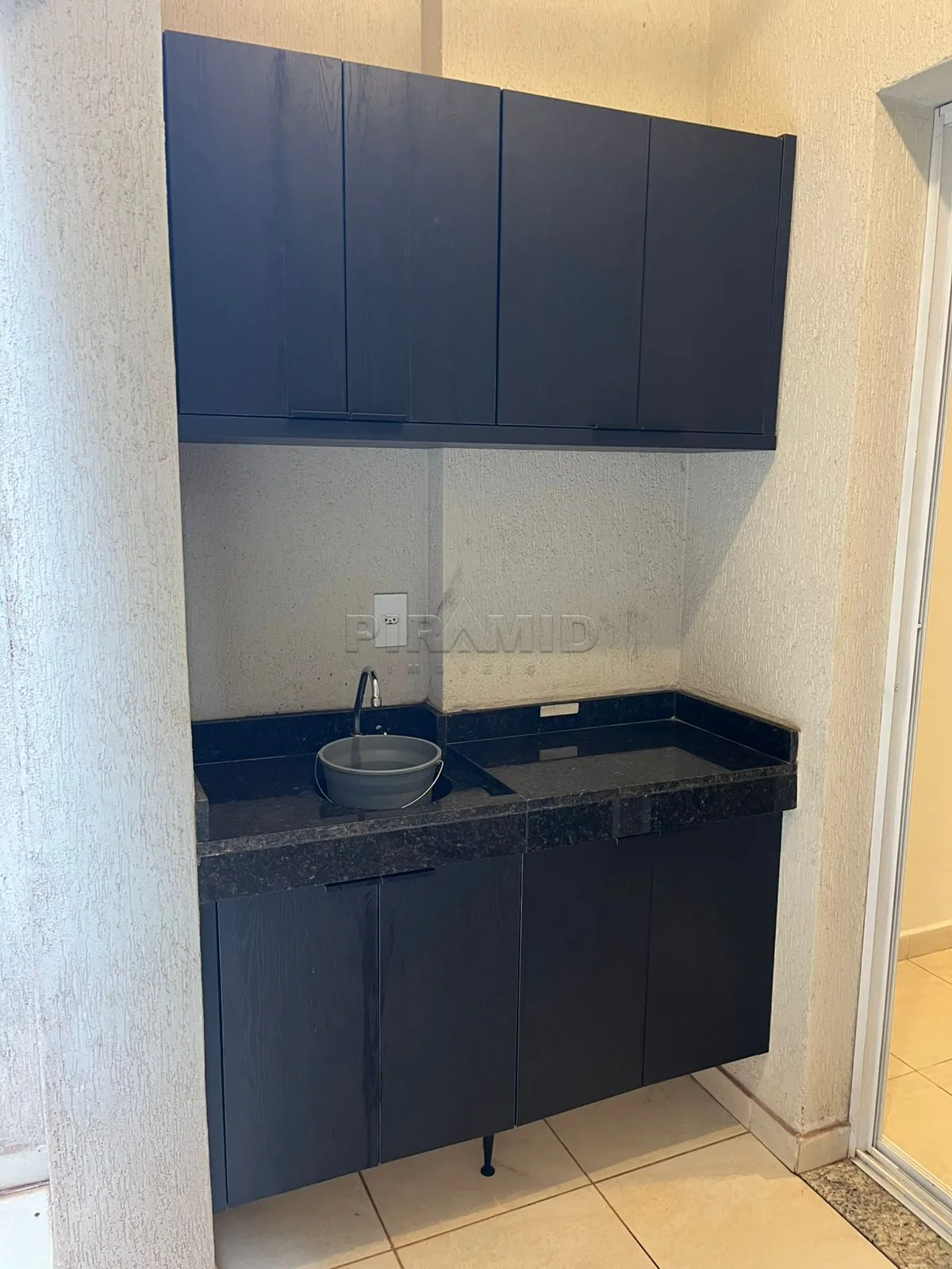Alugar Apartamento / Padr&atilde;o em Ribeir&atilde;o Preto R$ 1.800,00 - Foto 8