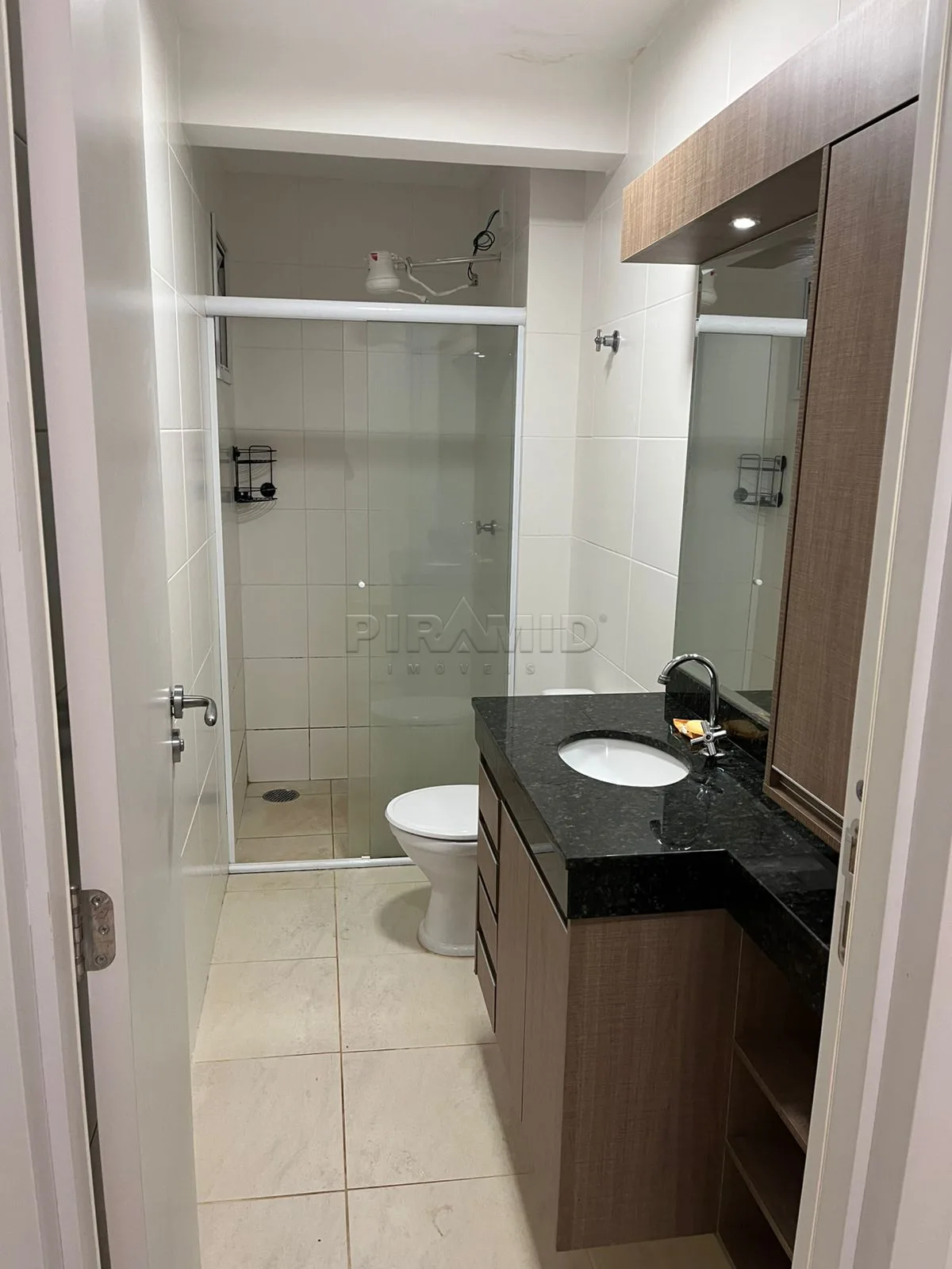 Alugar Apartamento / Padr&atilde;o em Ribeir&atilde;o Preto R$ 1.800,00 - Foto 16