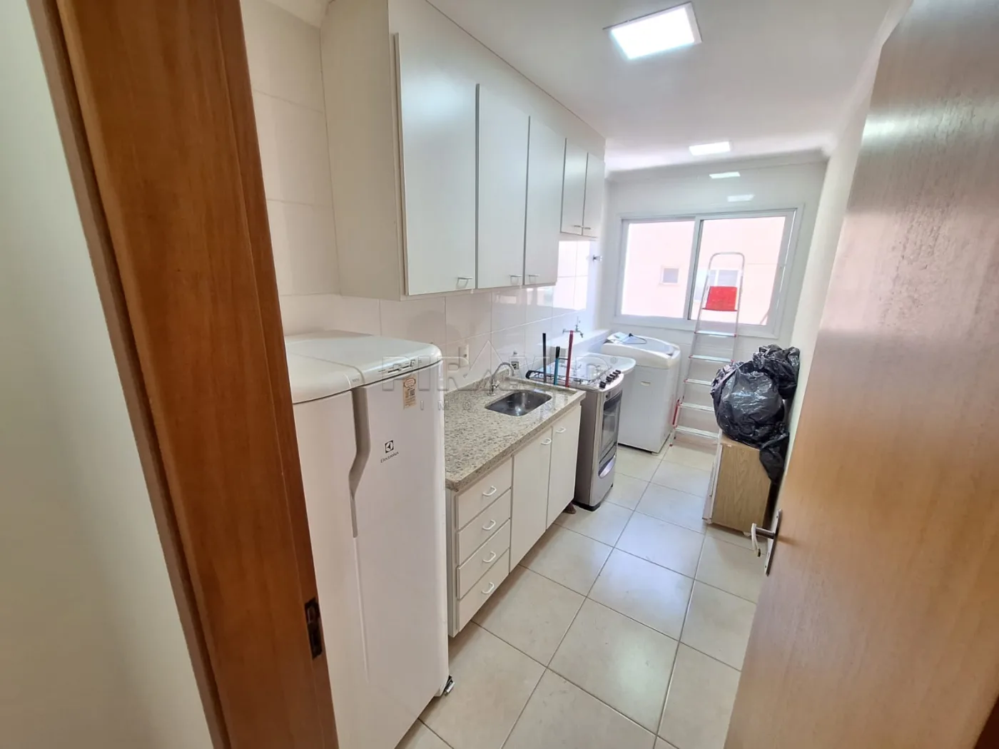 Alugar Apartamento / Padr&atilde;o em Ribeir&atilde;o Preto R$ 2.500,00 - Foto 14