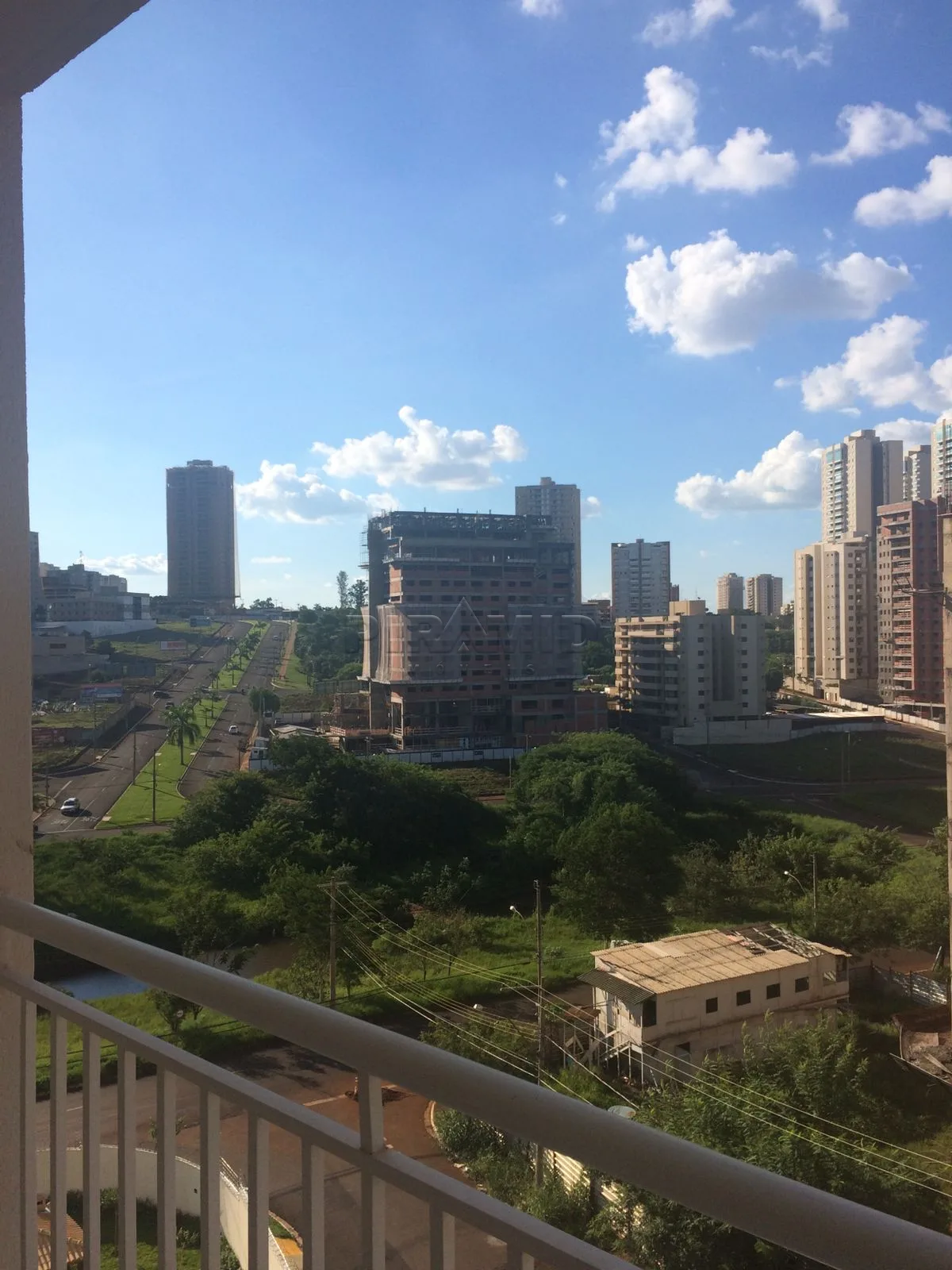 Alugar Apartamento / Padr&atilde;o em Ribeir&atilde;o Preto R$ 1.400,00 - Foto 2