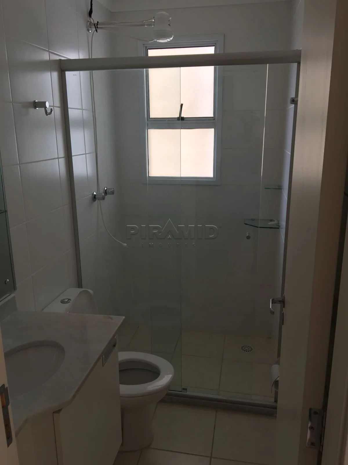 Alugar Apartamento / Padr&atilde;o em Ribeir&atilde;o Preto R$ 1.400,00 - Foto 3