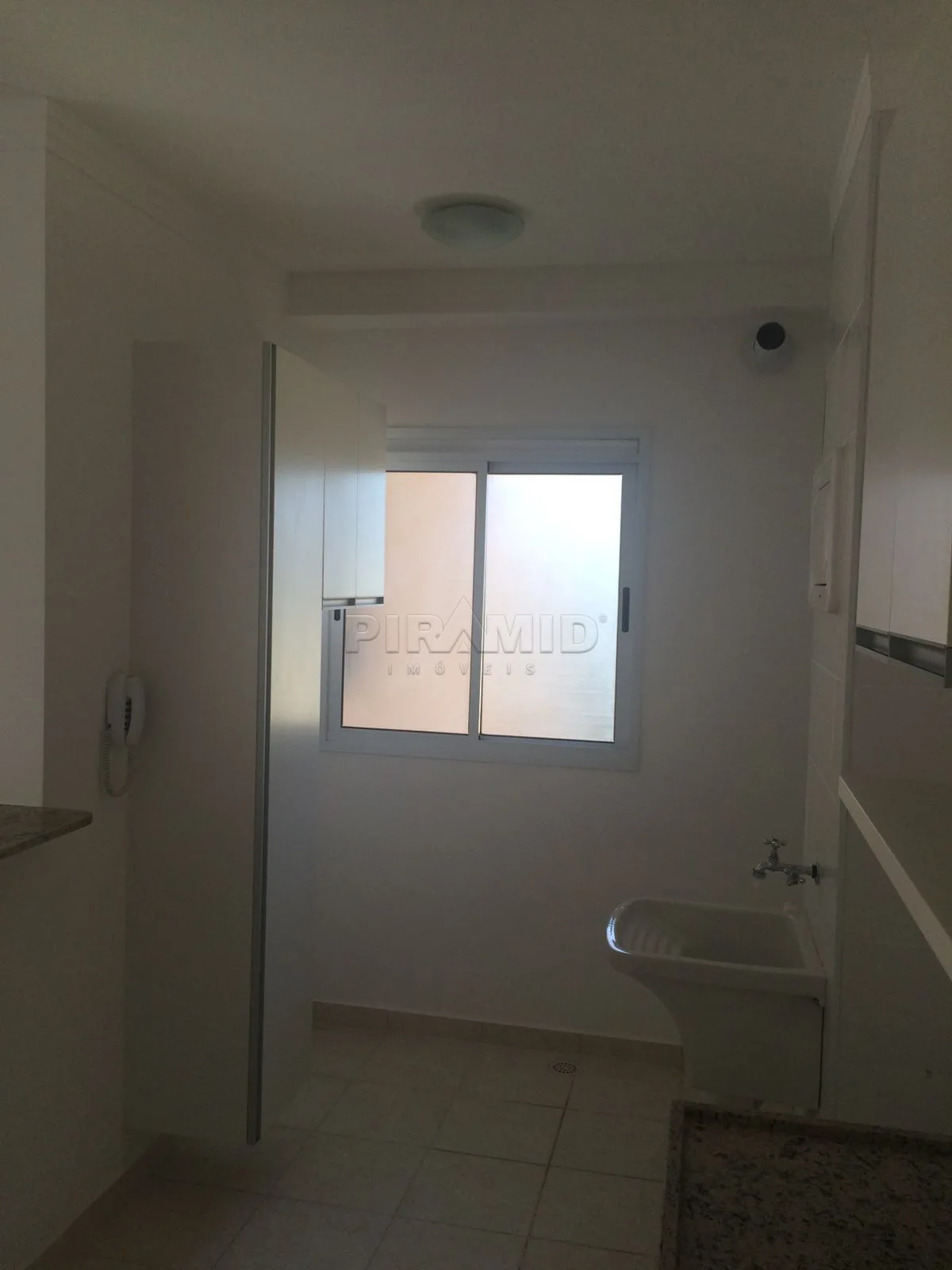 Alugar Apartamento / Padr&atilde;o em Ribeir&atilde;o Preto R$ 1.400,00 - Foto 8