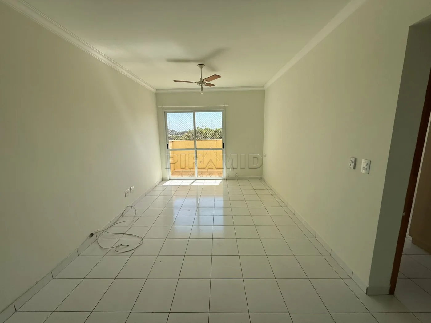 Alugar Apartamento / Padr&atilde;o em Ribeir&atilde;o Preto R$ 1.500,00 - Foto 1