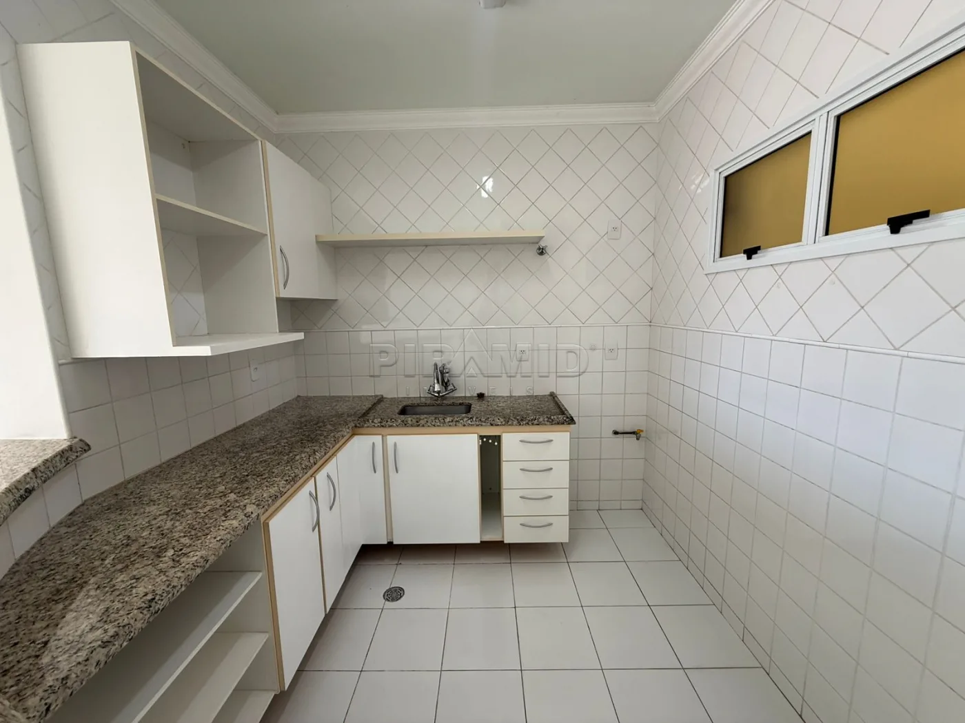 Alugar Apartamento / Padr&atilde;o em Ribeir&atilde;o Preto R$ 1.500,00 - Foto 5