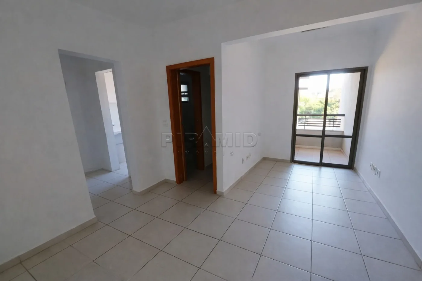 Alugar Apartamento / Padr&atilde;o em Ribeir&atilde;o Preto R$ 1.400,00 - Foto 1