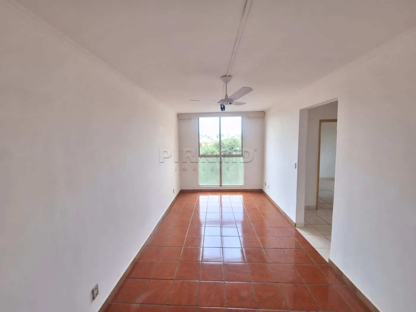 Alugar Apartamento / Padr&atilde;o em Ribeir&atilde;o Preto R$ 1.200,00 - Foto 1