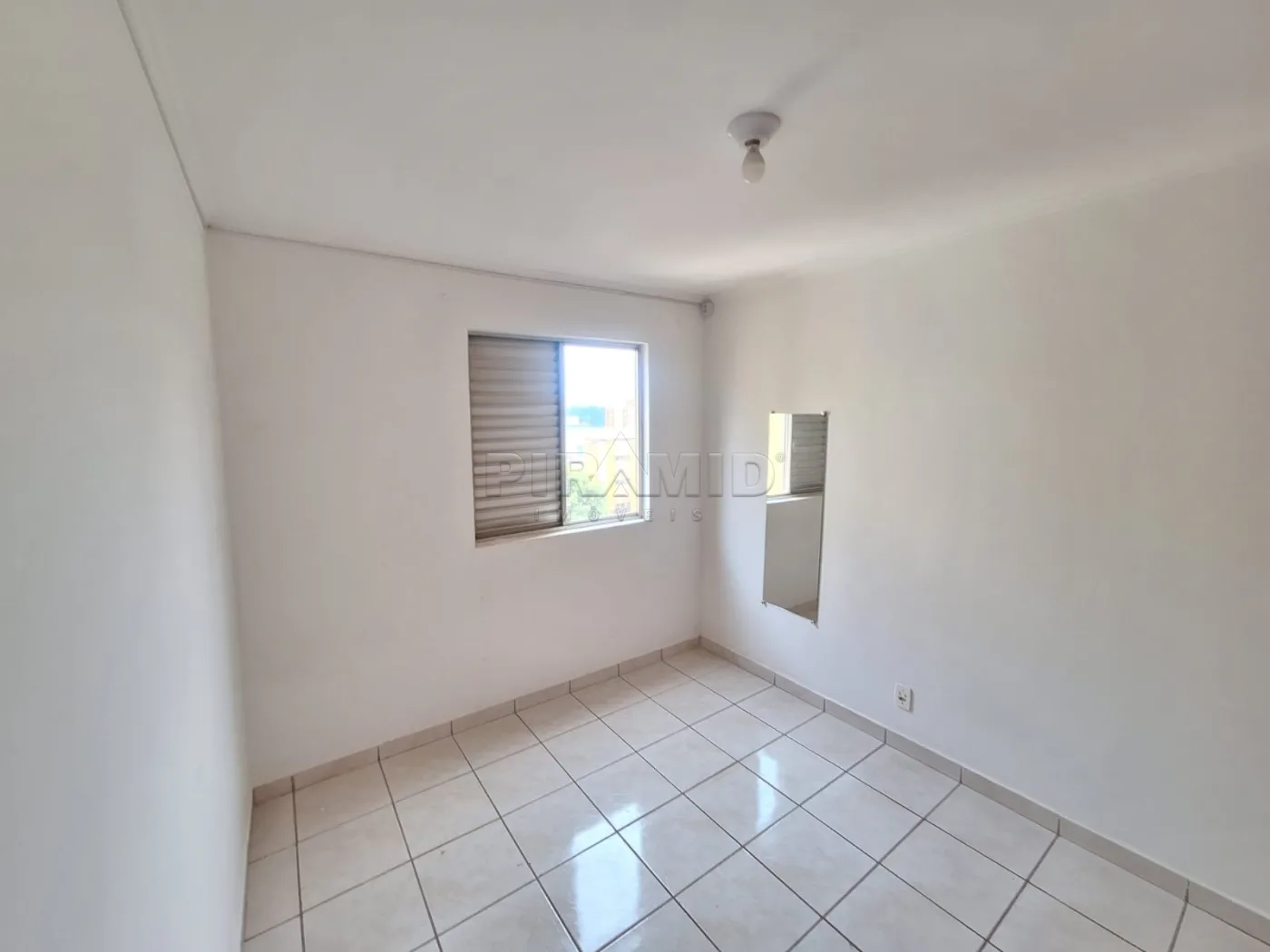 Alugar Apartamento / Padr&atilde;o em Ribeir&atilde;o Preto R$ 1.200,00 - Foto 4