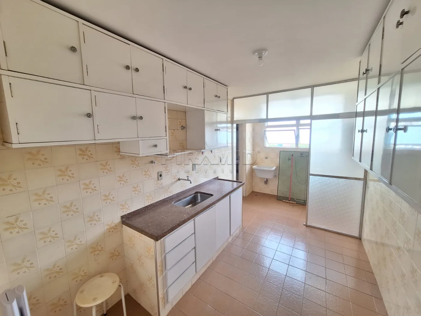 Alugar Apartamento / Padr&atilde;o em Ribeir&atilde;o Preto R$ 1.200,00 - Foto 8