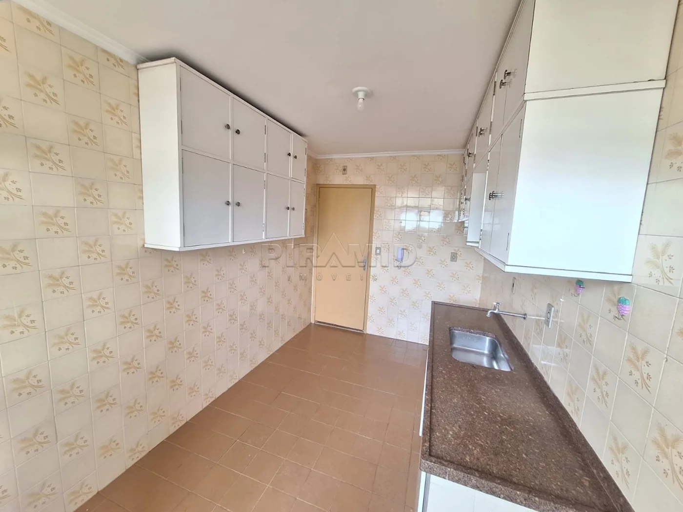 Alugar Apartamento / Padr&atilde;o em Ribeir&atilde;o Preto R$ 1.200,00 - Foto 11