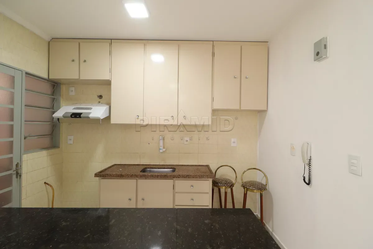 Alugar Apartamento / Padr&atilde;o em Ribeir&atilde;o Preto R$ 950,00 - Foto 10