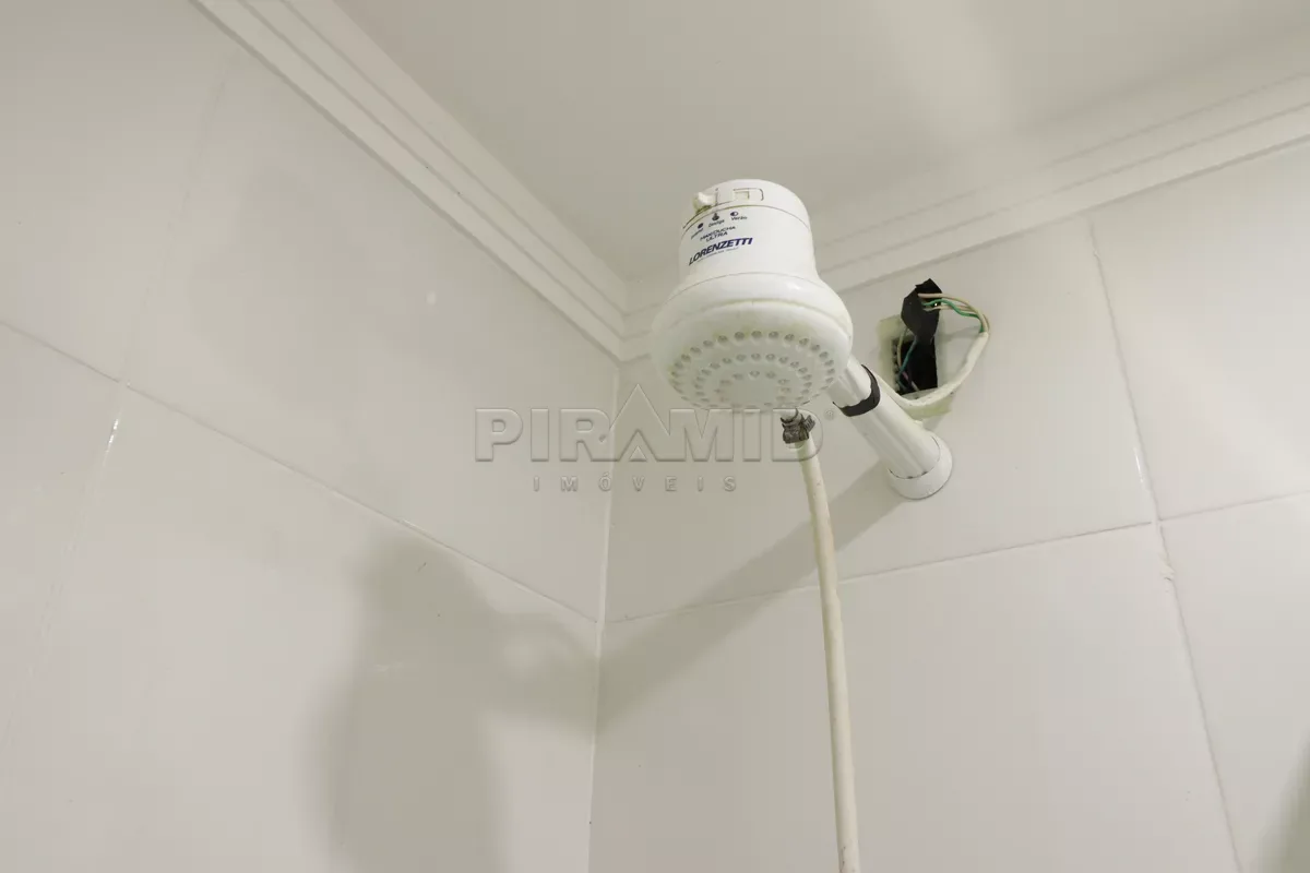 Alugar Apartamento / Padr&atilde;o em Ribeir&atilde;o Preto R$ 950,00 - Foto 17