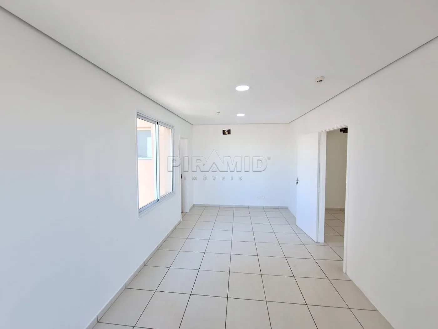 Alugar Comercial / Sala em Ribeir&atilde;o Preto R$ 1.600,00 - Foto 5