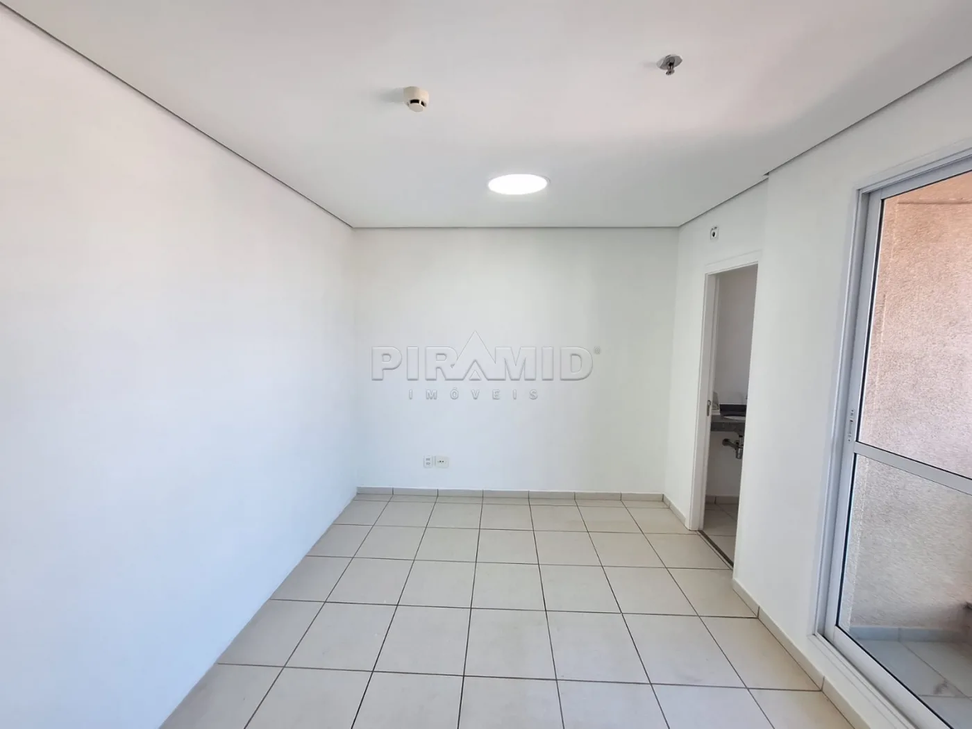 Alugar Comercial / Sala em Ribeir&atilde;o Preto R$ 1.600,00 - Foto 8