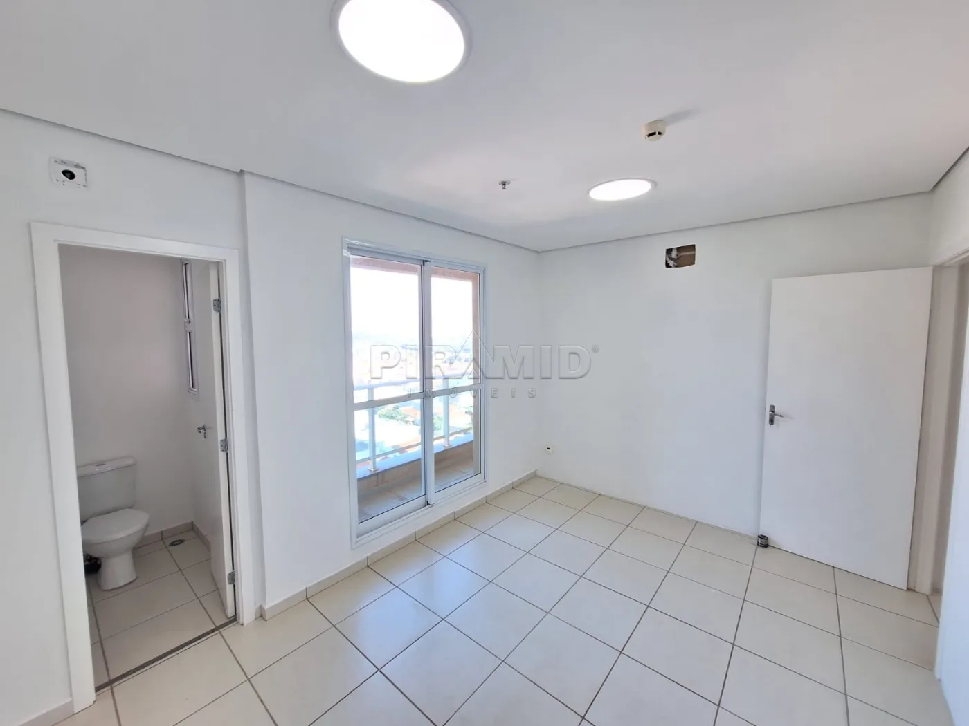 Alugar Comercial / Sala em Ribeir&atilde;o Preto R$ 1.600,00 - Foto 9