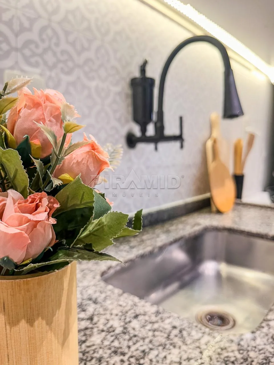 Alugar Apartamento / Padr&atilde;o em Ribeir&atilde;o Preto R$ 2.800,00 - Foto 53
