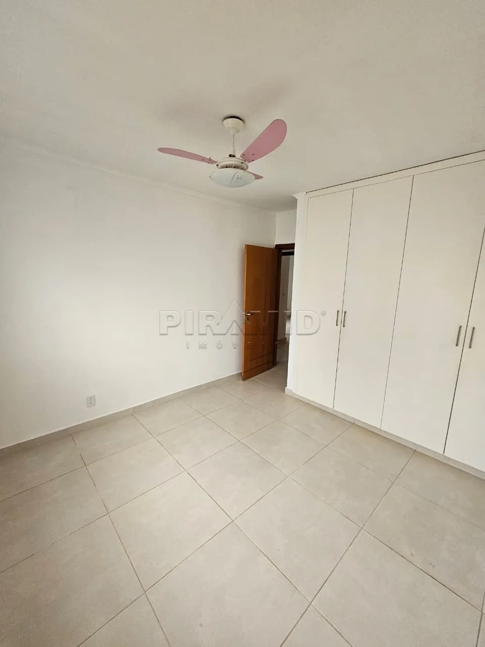 Alugar Apartamento / Padr&atilde;o em Ribeir&atilde;o Preto R$ 1.250,00 - Foto 8