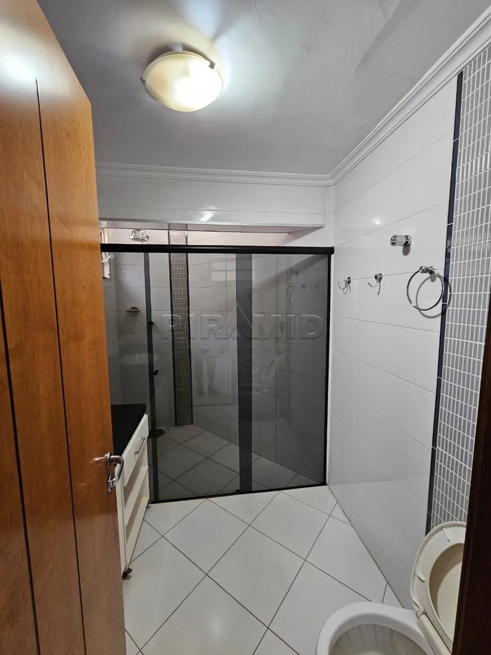 Alugar Apartamento / Padr&atilde;o em Ribeir&atilde;o Preto R$ 1.250,00 - Foto 7