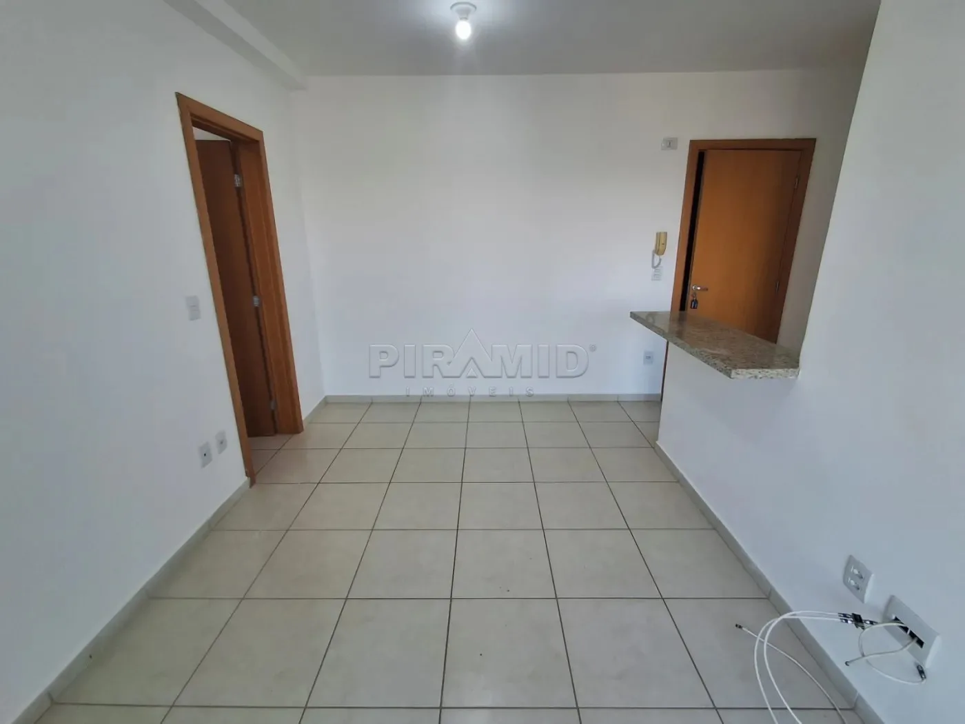 Alugar Apartamento / Padr&atilde;o em Ribeir&atilde;o Preto R$ 1.750,00 - Foto 3