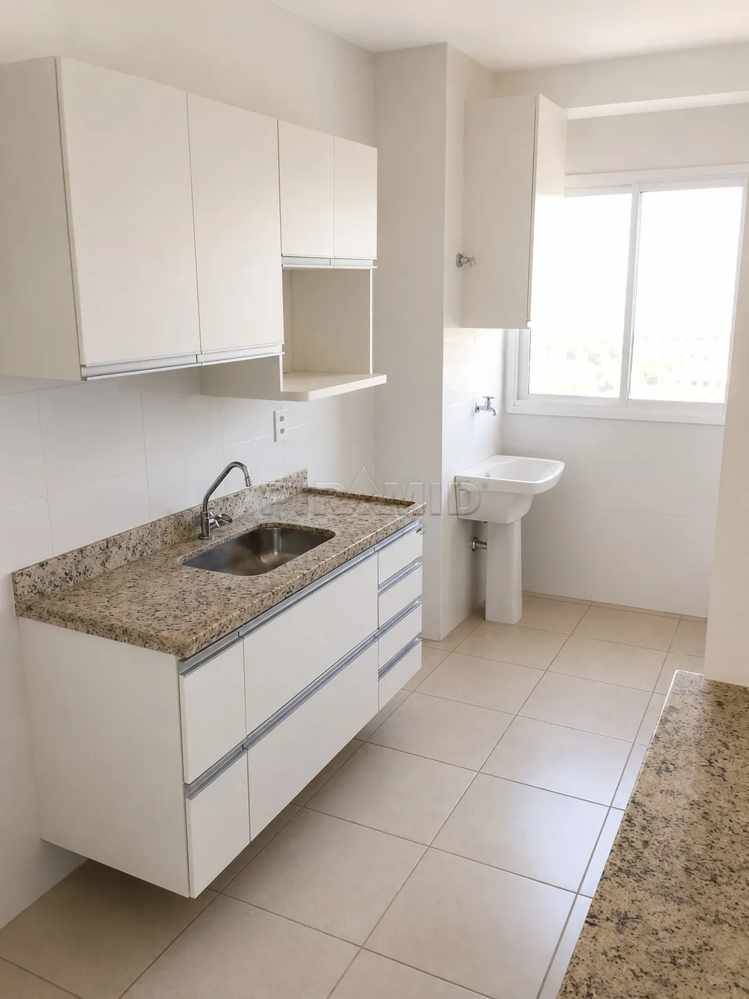 Alugar Apartamento / Padr&atilde;o em Ribeir&atilde;o Preto R$ 1.750,00 - Foto 4