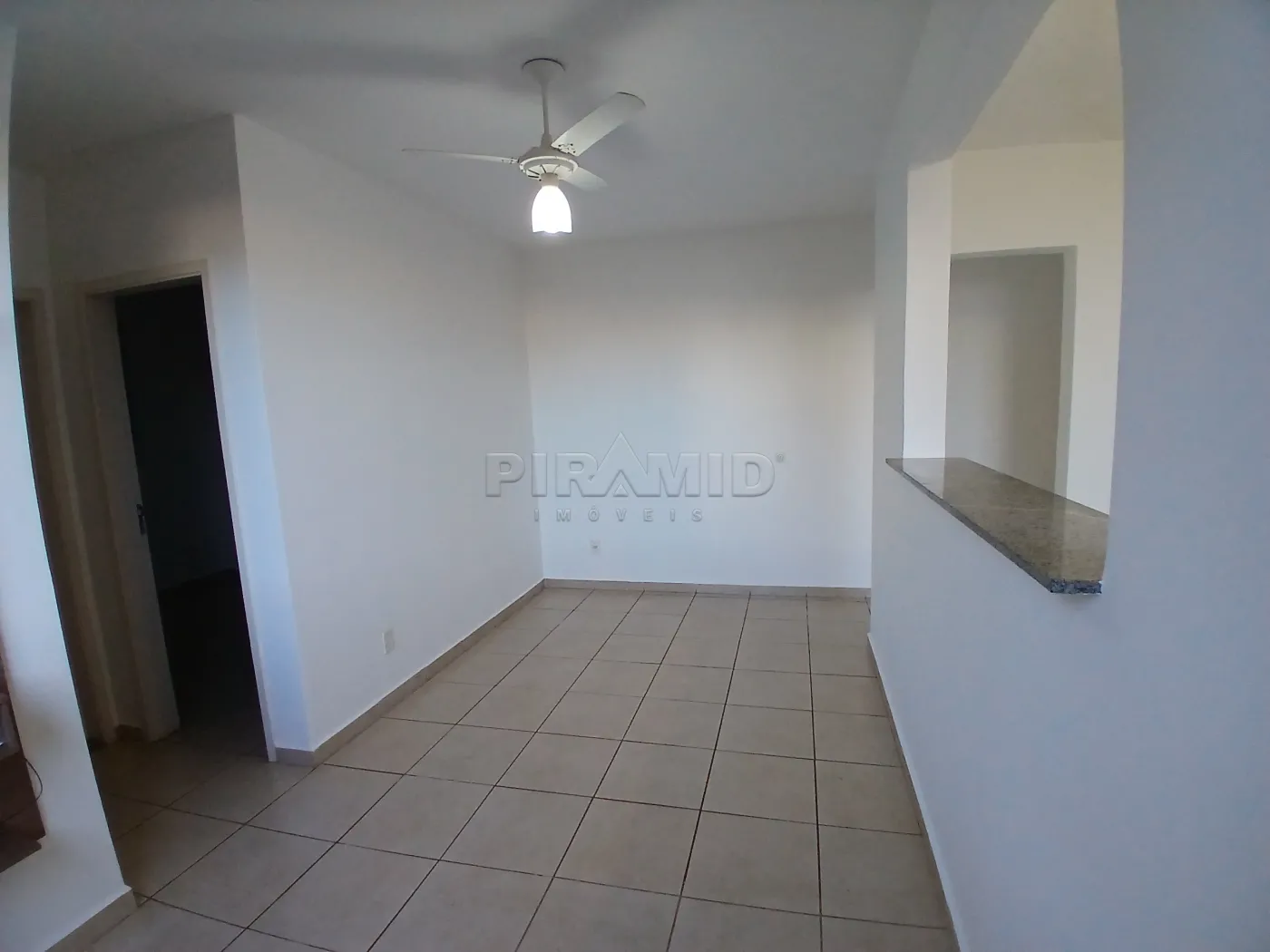 Alugar Apartamento / Padr&atilde;o em Ribeir&atilde;o Preto R$ 1.100,00 - Foto 3