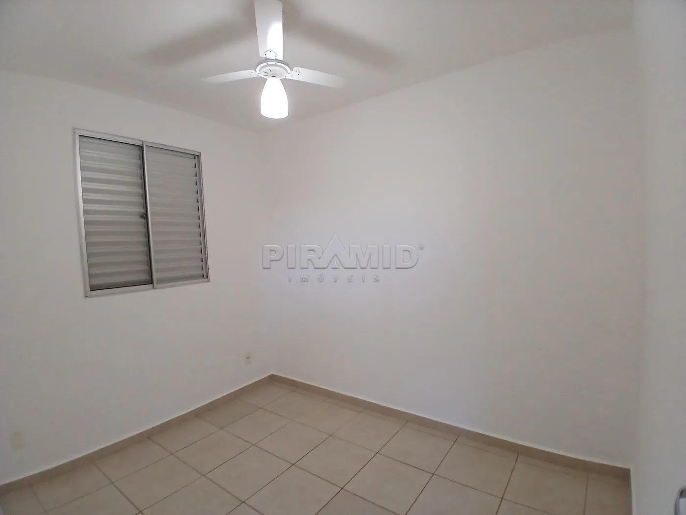 Alugar Apartamento / Padr&atilde;o em Ribeir&atilde;o Preto R$ 1.100,00 - Foto 4