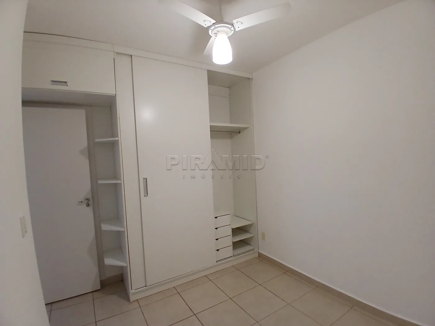 Alugar Apartamento / Padr&atilde;o em Ribeir&atilde;o Preto R$ 1.100,00 - Foto 7