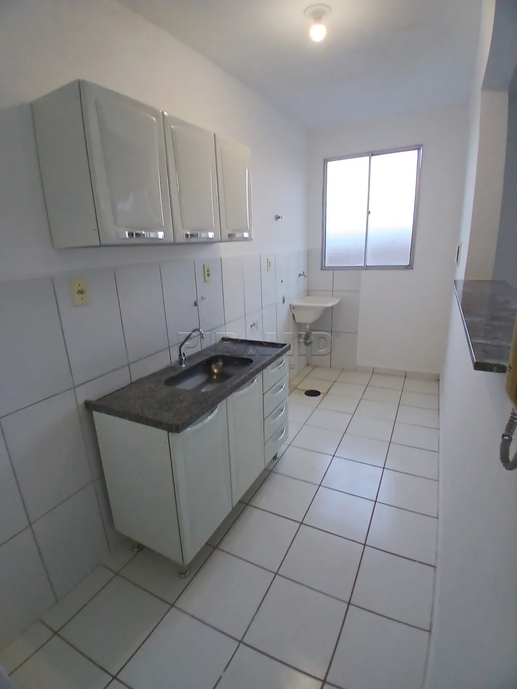 Alugar Apartamento / Padr&atilde;o em Ribeir&atilde;o Preto R$ 1.100,00 - Foto 9