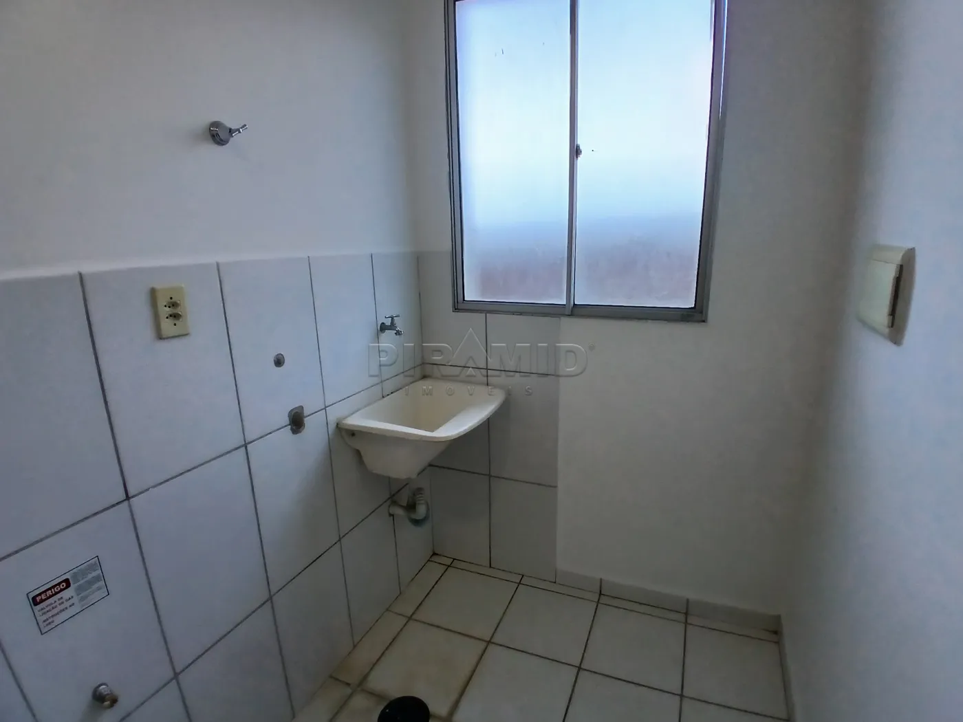 Alugar Apartamento / Padr&atilde;o em Ribeir&atilde;o Preto R$ 1.100,00 - Foto 10