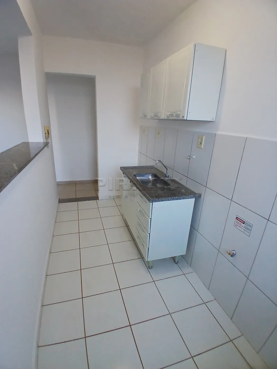 Alugar Apartamento / Padr&atilde;o em Ribeir&atilde;o Preto R$ 1.100,00 - Foto 11