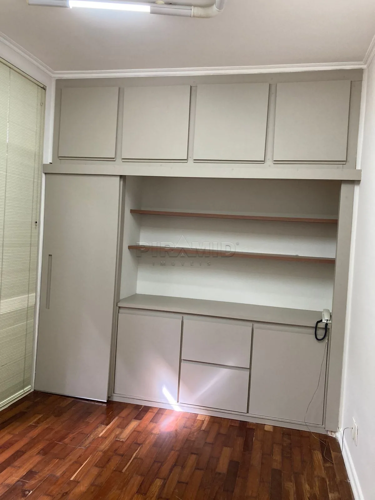 Alugar Comercial / Sala em Ribeir&atilde;o Preto R$ 1.550,00 - Foto 3