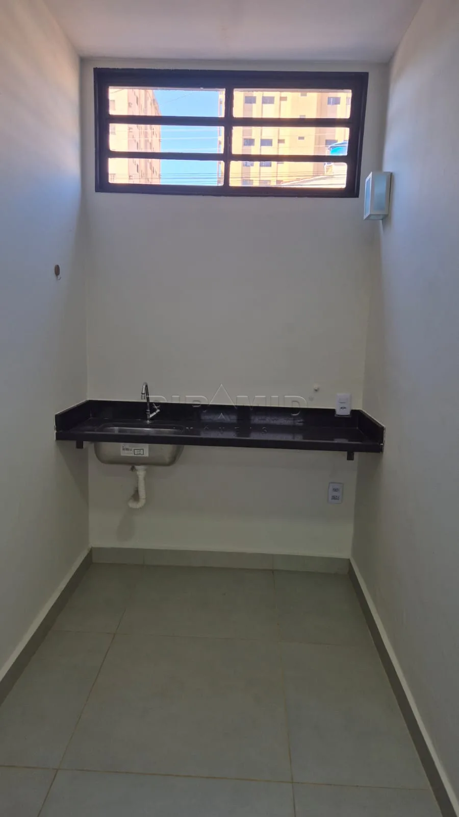 Alugar Comercial / Sal&atilde;o em Ribeir&atilde;o Preto R$ 3.200,00 - Foto 9