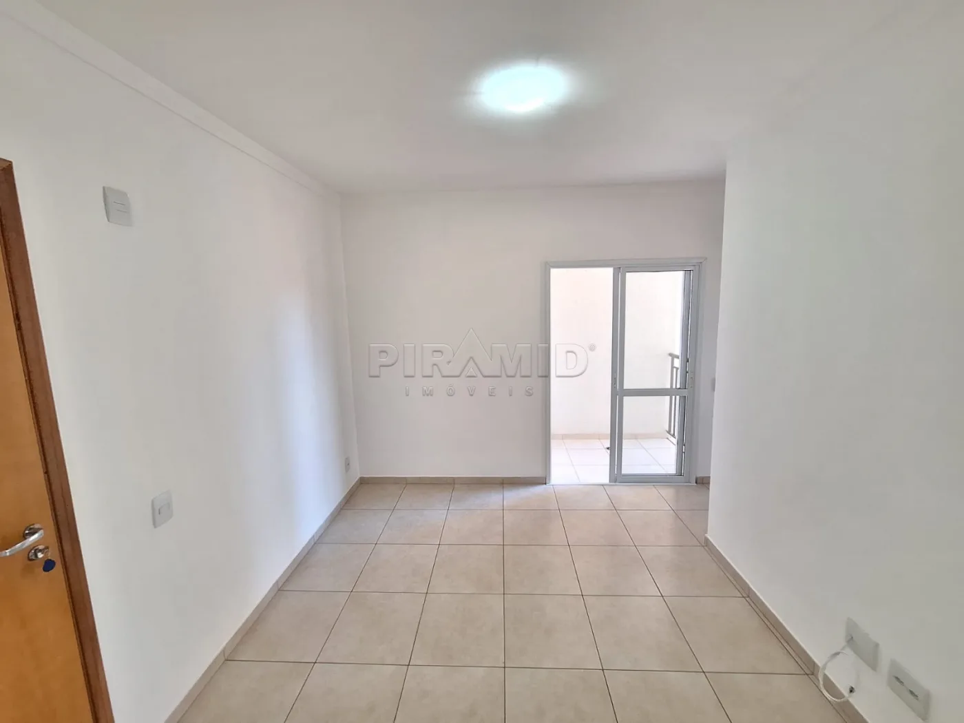 Alugar Apartamento / Padr&atilde;o em Ribeir&atilde;o Preto R$ 1.500,00 - Foto 1