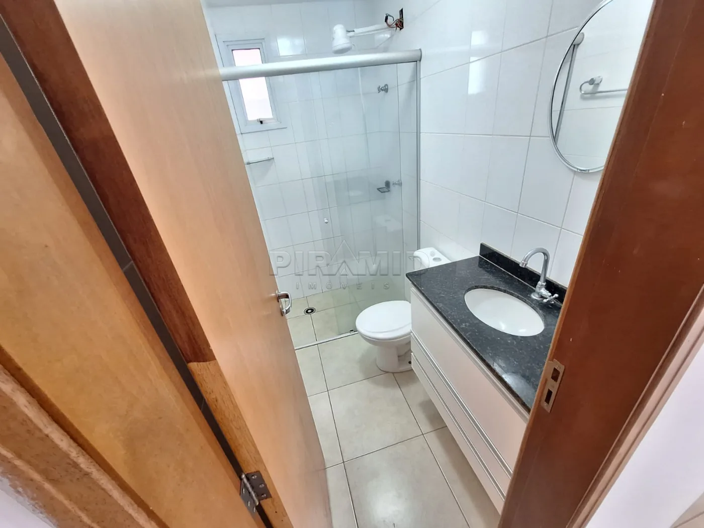 Alugar Apartamento / Padr&atilde;o em Ribeir&atilde;o Preto R$ 1.500,00 - Foto 5