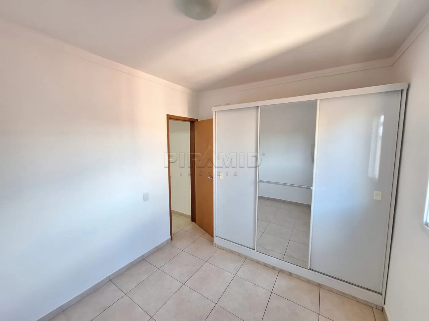 Alugar Apartamento / Padr&atilde;o em Ribeir&atilde;o Preto R$ 1.500,00 - Foto 8