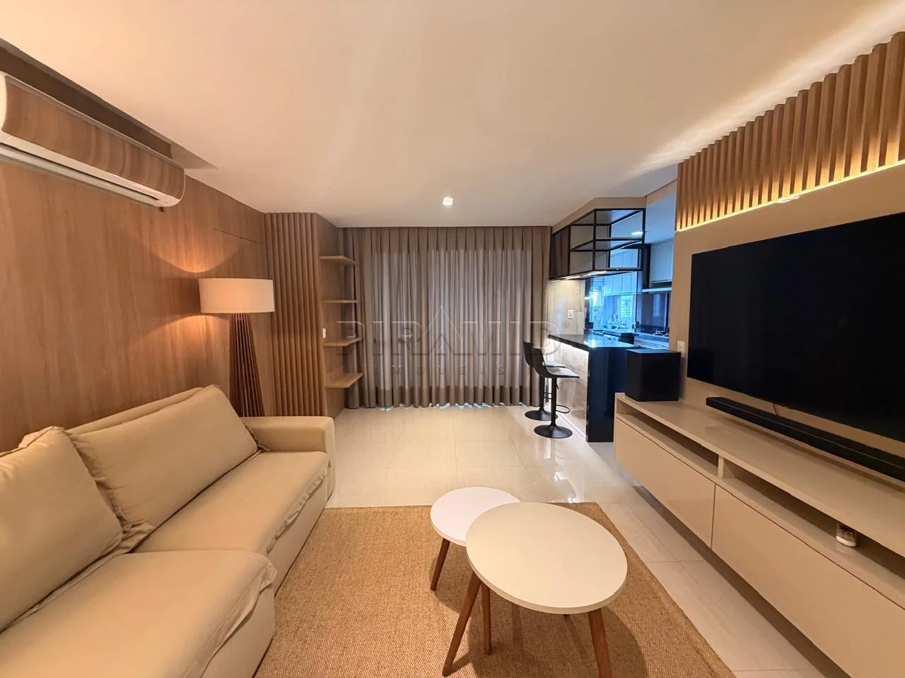 Alugar Apartamento / Padr&atilde;o em Ribeir&atilde;o Preto R$ 6.200,00 - Foto 2