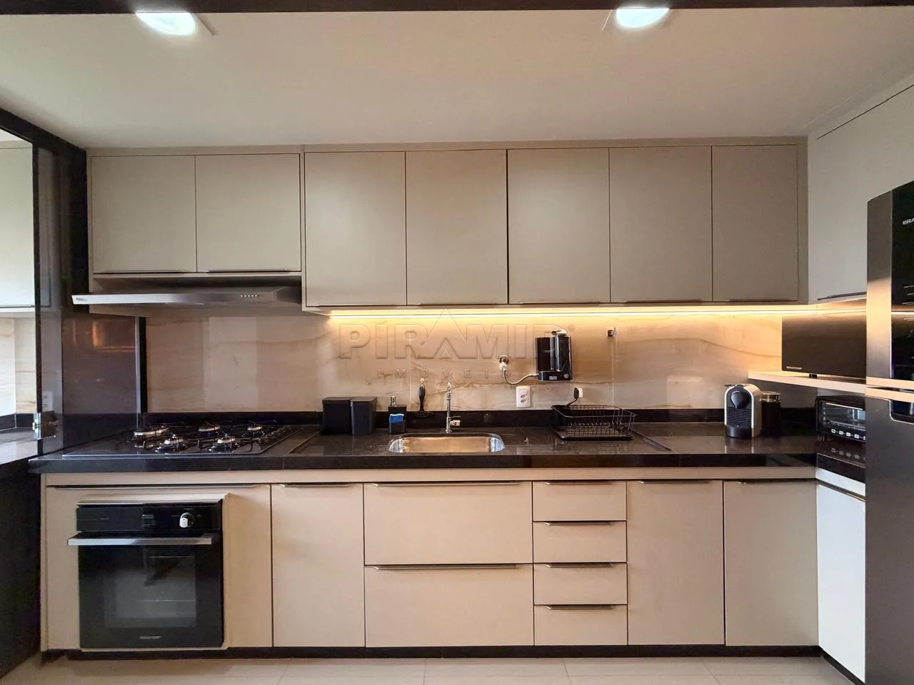 Alugar Apartamento / Padr&atilde;o em Ribeir&atilde;o Preto R$ 6.200,00 - Foto 14