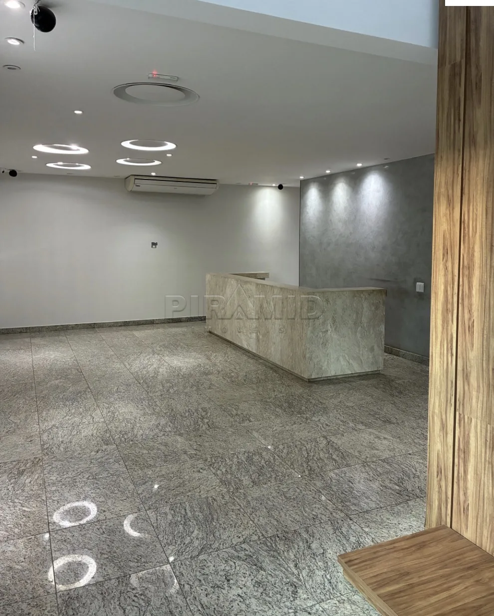 Alugar Comercial / Sal&atilde;o em Ribeir&atilde;o Preto R$ 65.000,00 - Foto 1