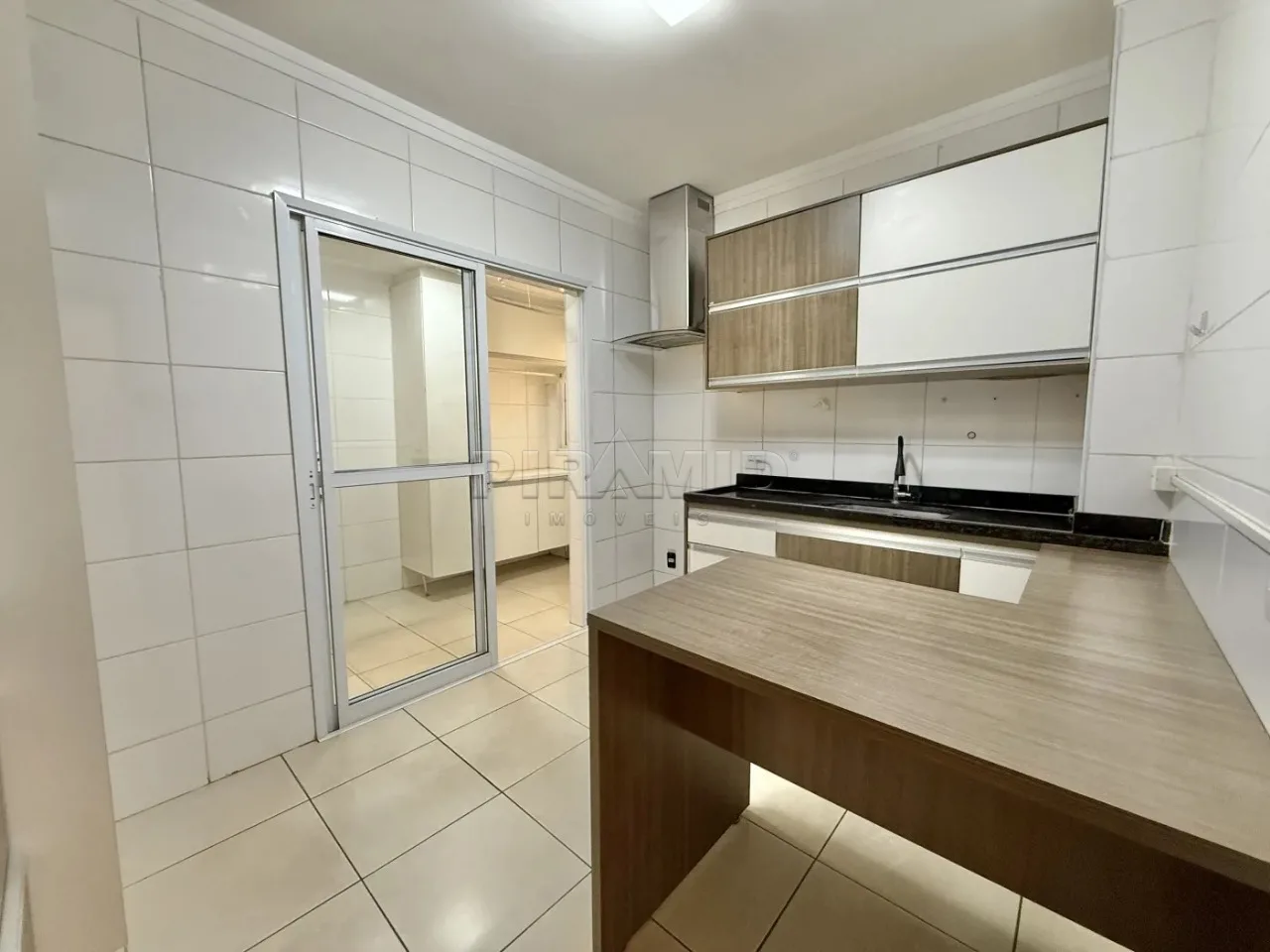 Alugar Apartamento / Padr&atilde;o em Ribeir&atilde;o Preto R$ 2.400,00 - Foto 16
