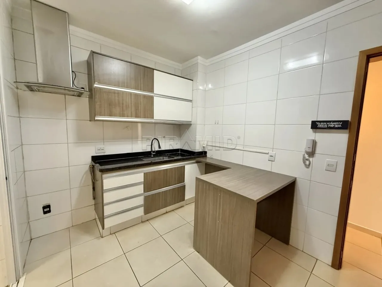 Alugar Apartamento / Padr&atilde;o em Ribeir&atilde;o Preto R$ 2.400,00 - Foto 17