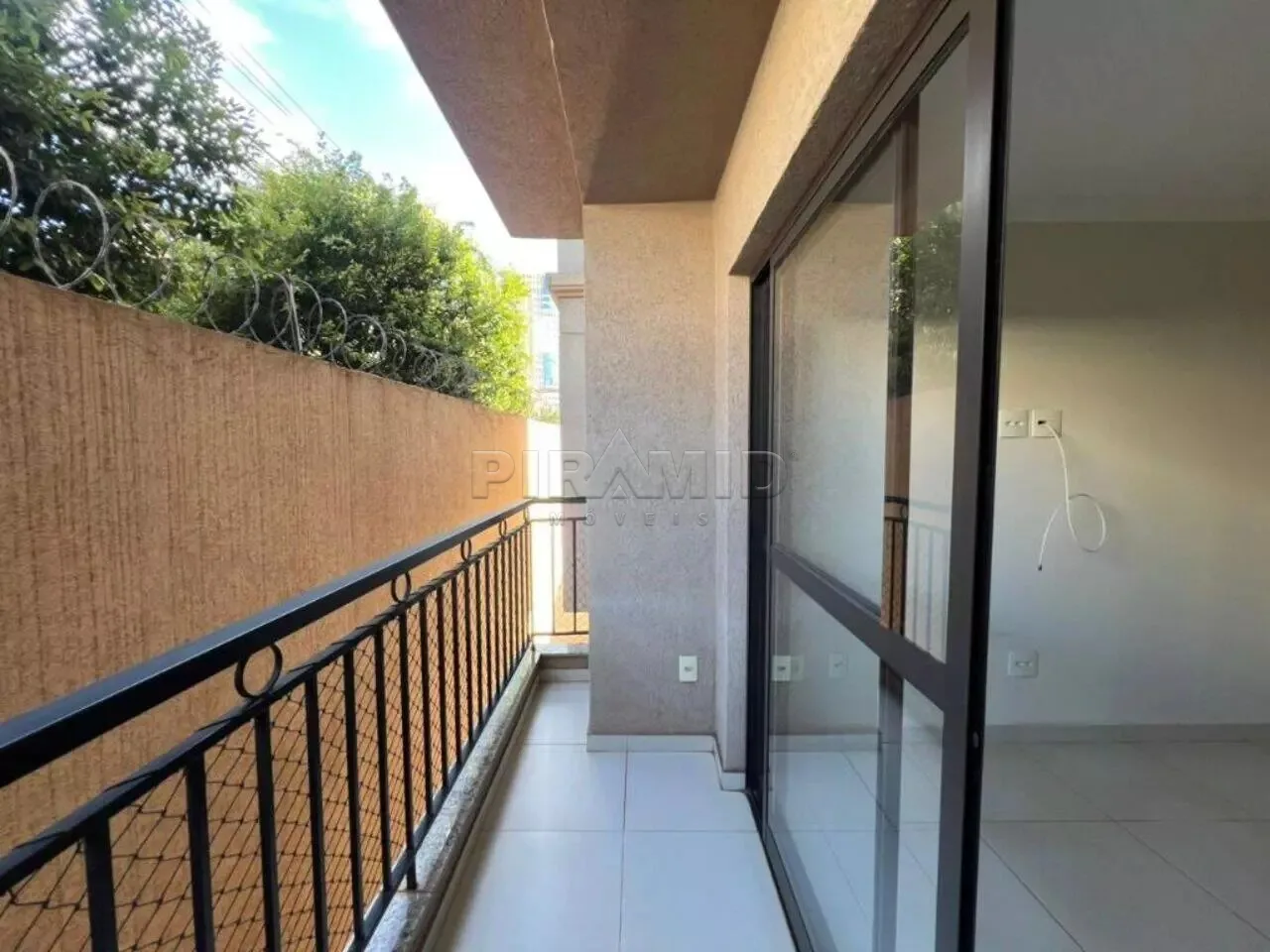 Alugar Apartamento / Padr&atilde;o em Ribeir&atilde;o Preto R$ 2.300,00 - Foto 3