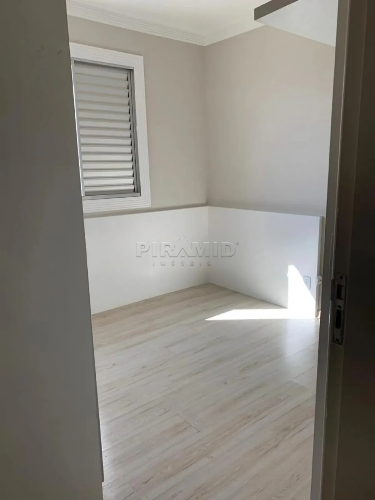 Alugar Apartamento / Cobertura em Ribeir&atilde;o Preto R$ 1.700,00 - Foto 12