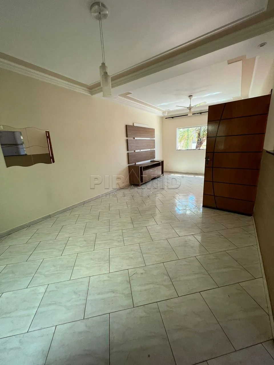 Alugar Casa / Padr&atilde;o em Ribeir&atilde;o Preto R$ 1.850,00 - Foto 8